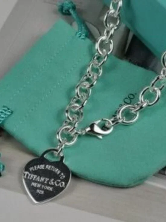 Tiffany & Co. Heart Tag Chain Link Necklace - Picture 3 of 5